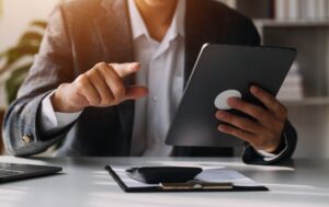 The challenges of data management on embedded systems