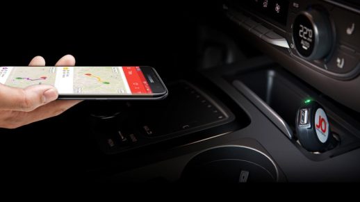 A Journey Organizer and a smartphone