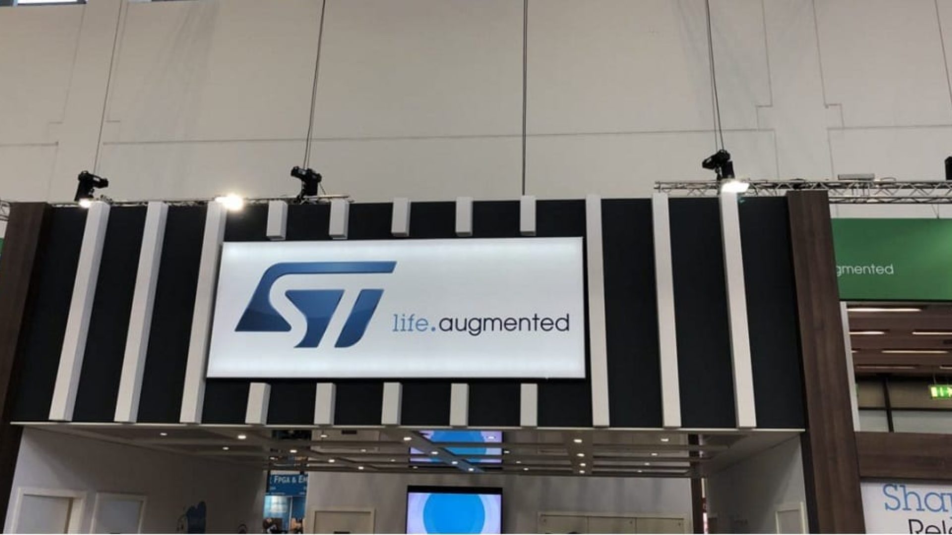 photo5814678063248682342